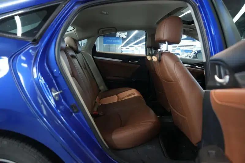 2016 Civic 220TURBO CVT Luxury Edition — миниатюра 22