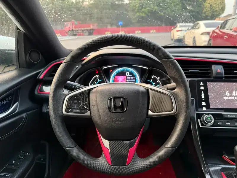 2016 Civic 220TURBO CVT Luxury Edition — миниатюра 14