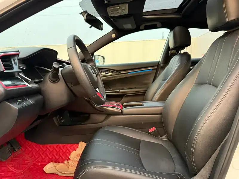2016 Civic 220TURBO CVT Luxury Edition — миниатюра 18