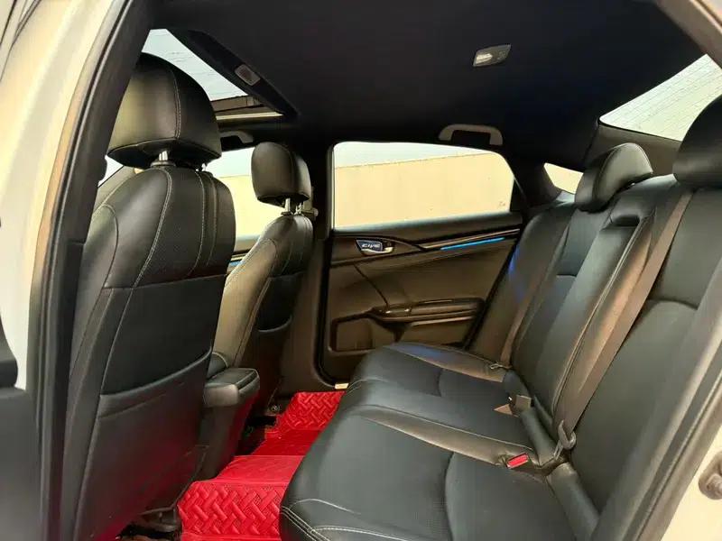 2016 Civic 220TURBO CVT Luxury Edition — миниатюра 19
