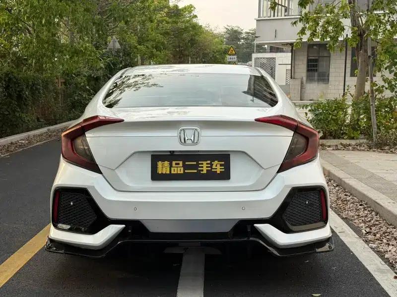2016 Civic 220TURBO CVT Luxury Edition — миниатюра 3