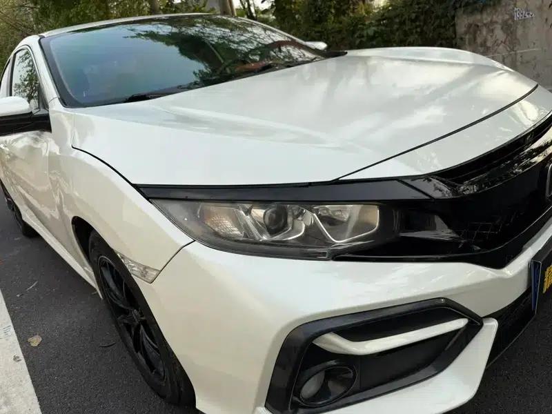 2016 Civic 220TURBO CVT Luxury Edition — миниатюра 7