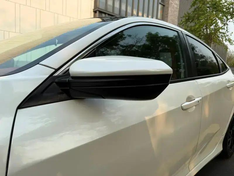 2016 Civic 220TURBO CVT Luxury Edition — миниатюра 10