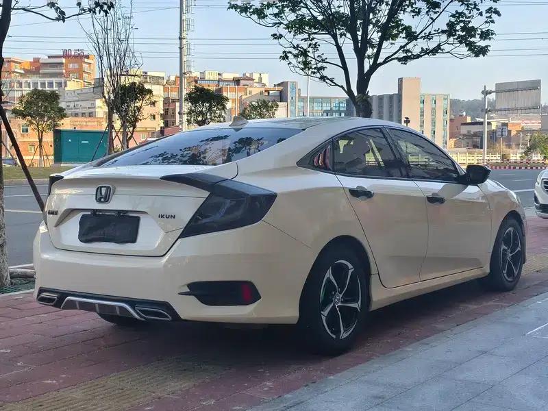 2016 Civic 180TURBO CVT Comfort Edition — миниатюра 6