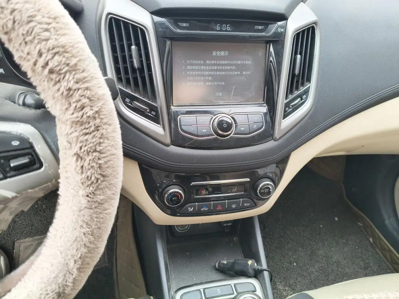 CHANGAN Eado 2016 1.6L Manual Fashion Edition — миниатюра 13