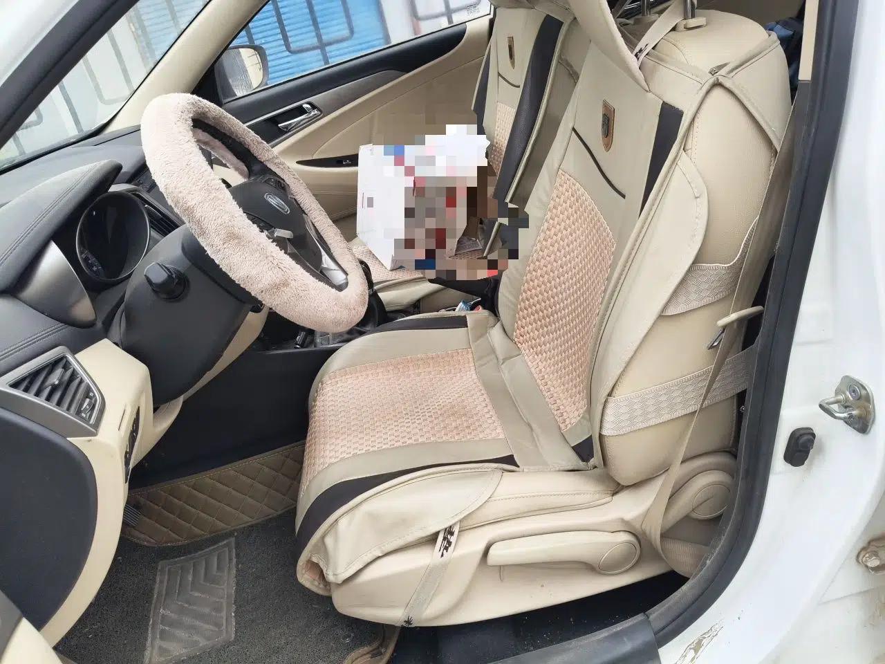 CHANGAN Eado 2016 1.6L Manual Fashion Edition — миниатюра 15