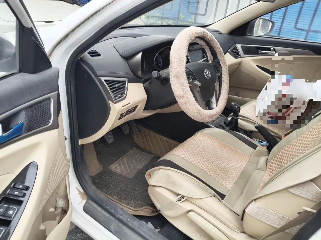 CHANGAN Eado 2016 1.6L Manual Fashion Edition — миниатюра 16