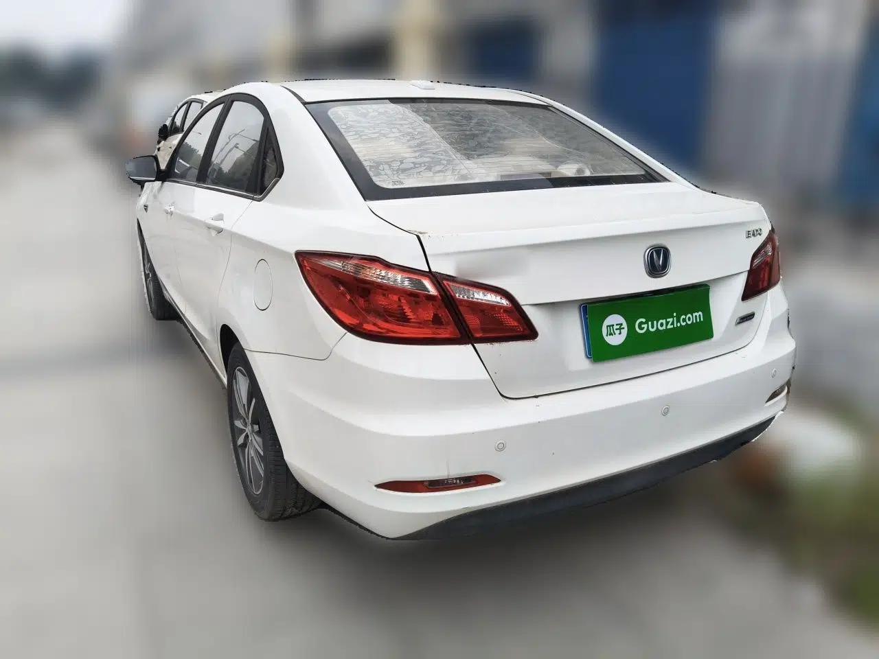 CHANGAN Eado 2016 1.6L Manual Fashion Edition — миниатюра 4