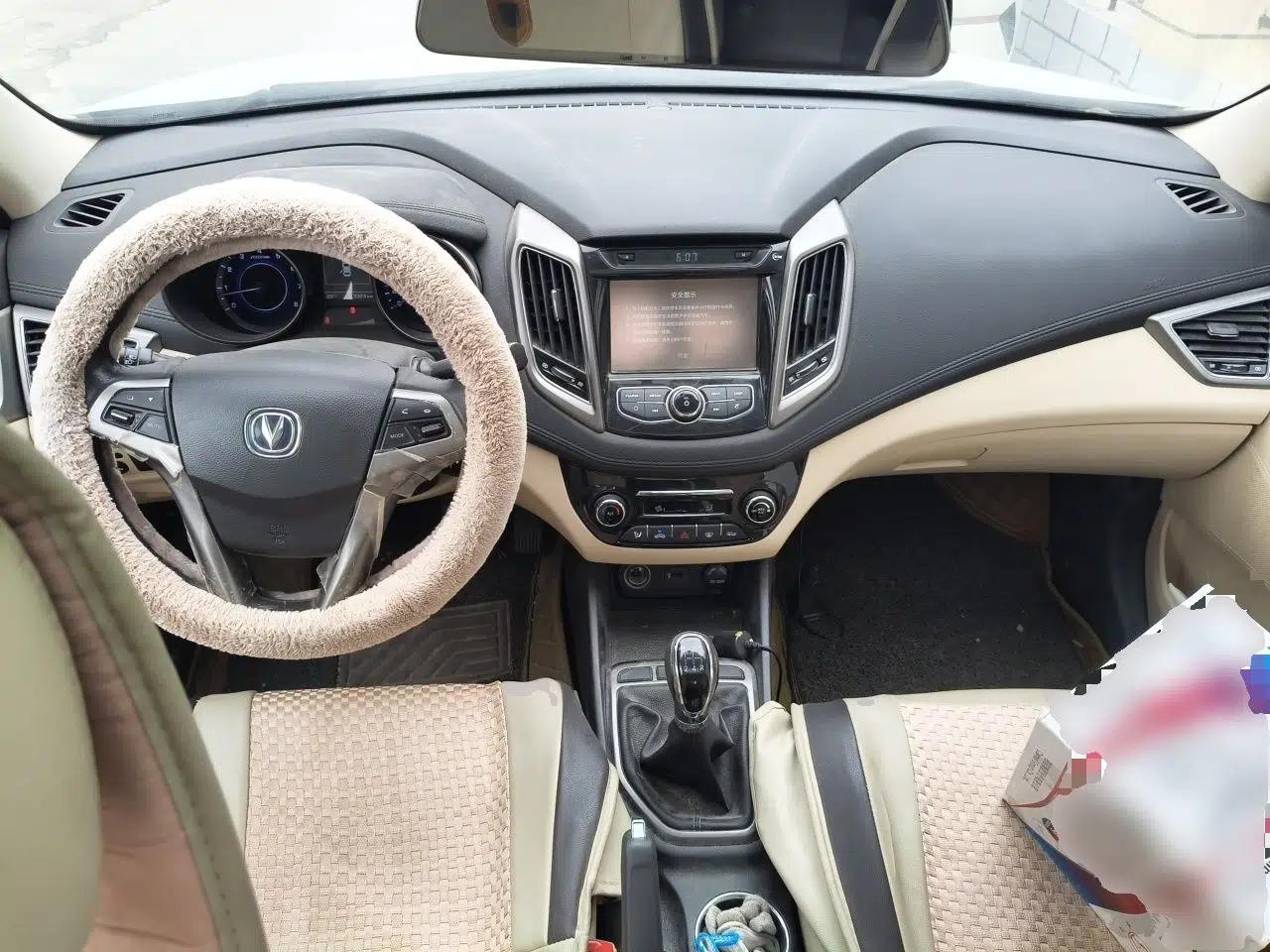 CHANGAN Eado 2016 1.6L Manual Fashion Edition — миниатюра 9
