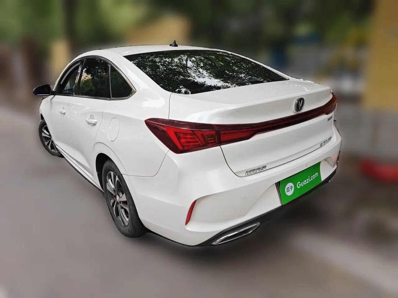 CHANGAN Eado 2023 Changan Edition PLUS Blue Whale NE 1.4T GDI DCT Prestige Version — миниатюра 4