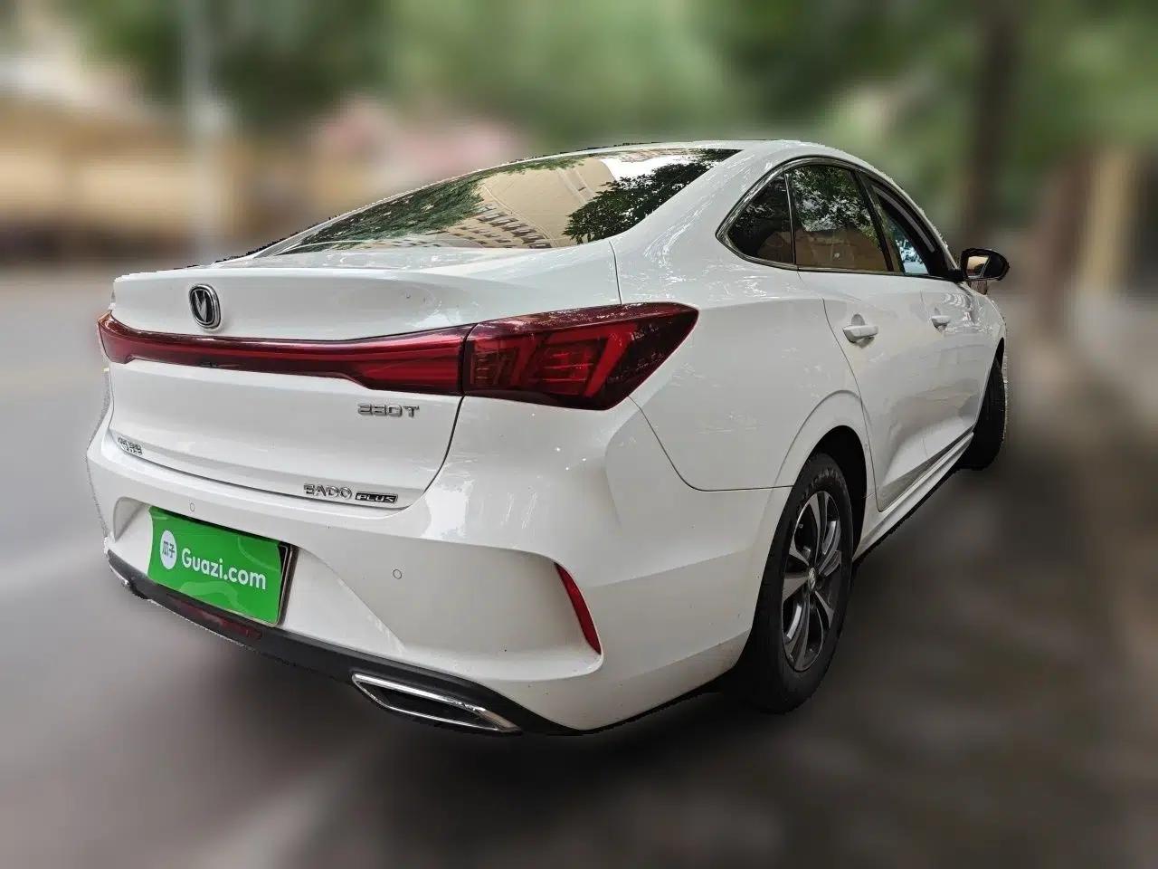 CHANGAN Eado 2023 Changan Edition PLUS Blue Whale NE 1.4T GDI DCT Prestige Version — миниатюра 6