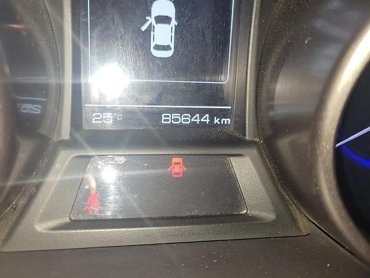 CHANGAN Eado 2016 1.6L Automatic Junku Model — миниатюра 12