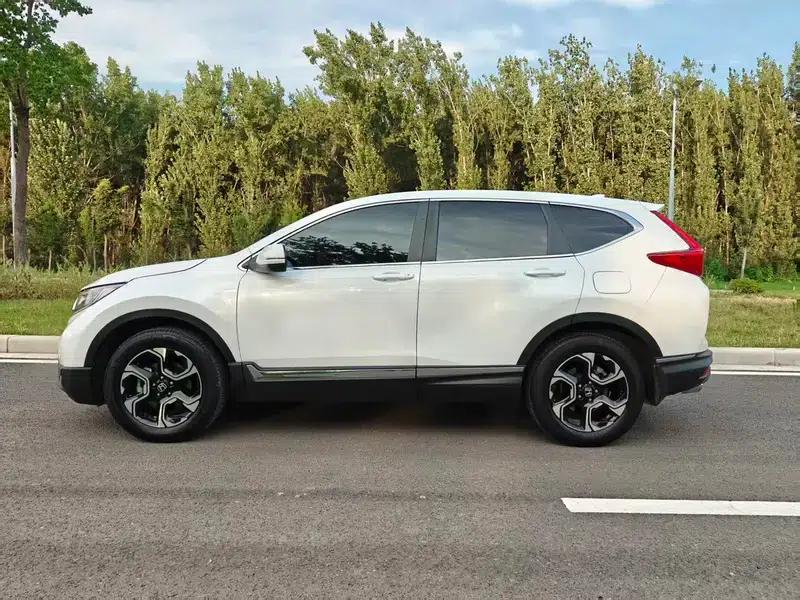 Honda CR-V 2017 240TURBO CVT 4WD Premium Edition — миниатюра 4
