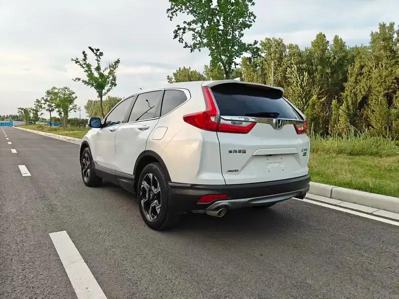 Honda CR-V 2017 240TURBO CVT 4WD Premium Edition — миниатюра 5