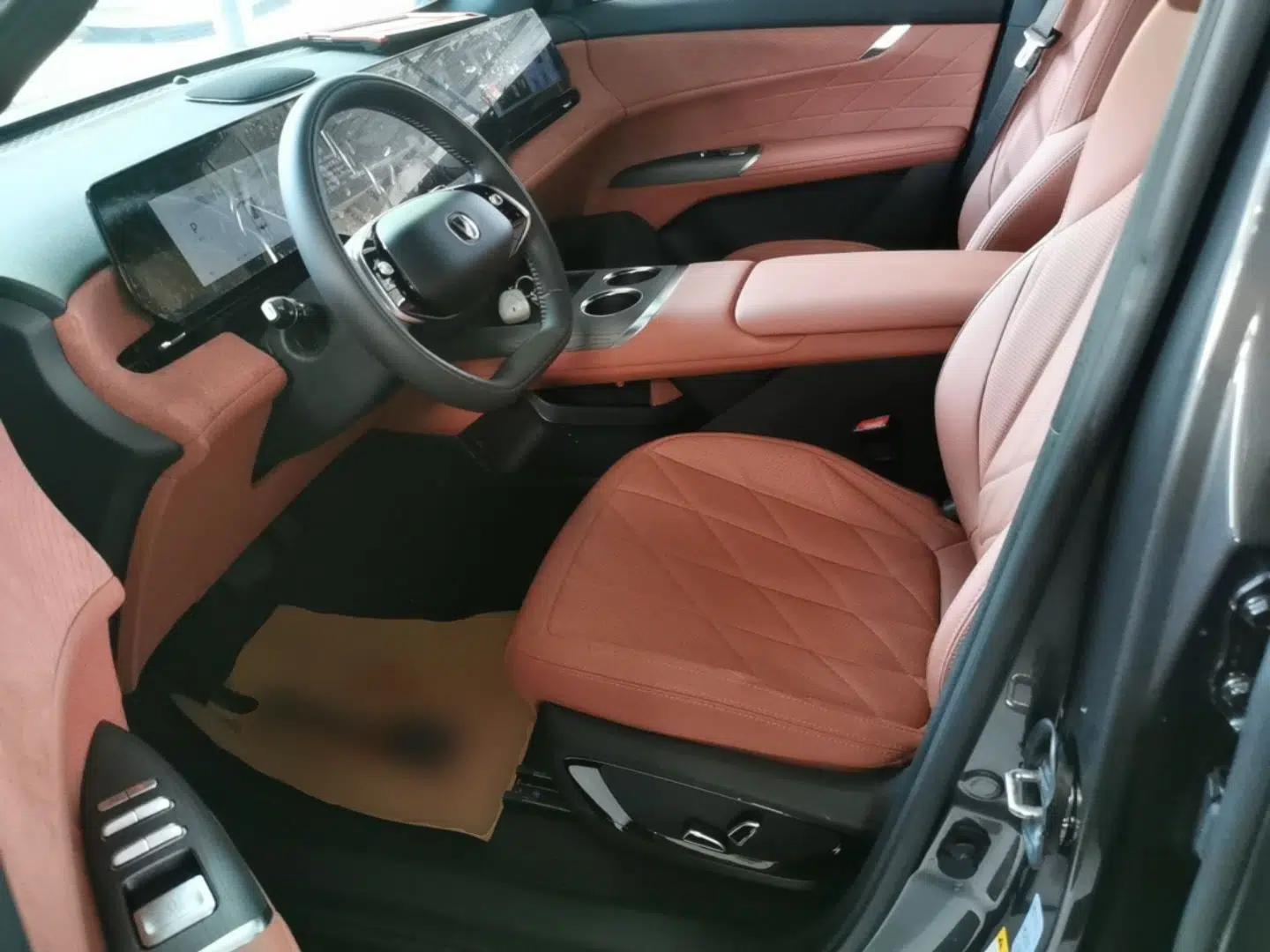 CHANGAN CS75 PLUS 2025 4th Generation 1.5T New Blue Whale Smart Flagship Version — миниатюра 17