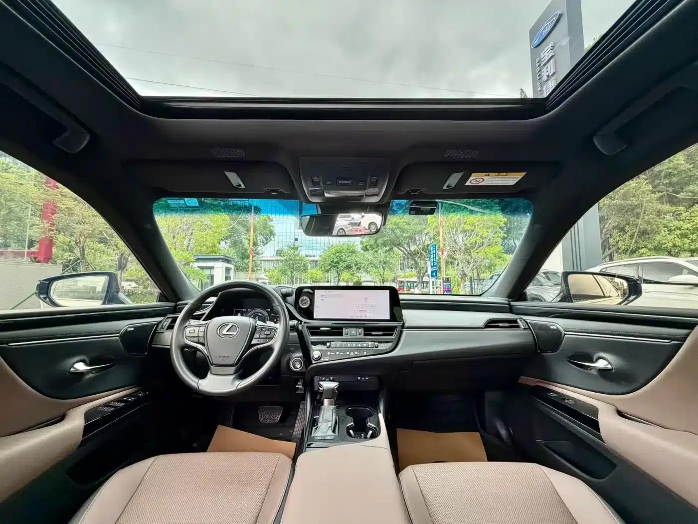 Lexus ES 2022 300h Premium Edition — миниатюра 6