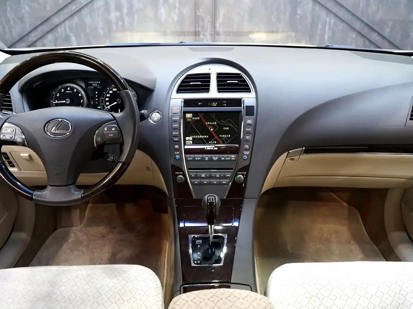 Lexus ES 2010 240 Luxury Edition — миниатюра 12