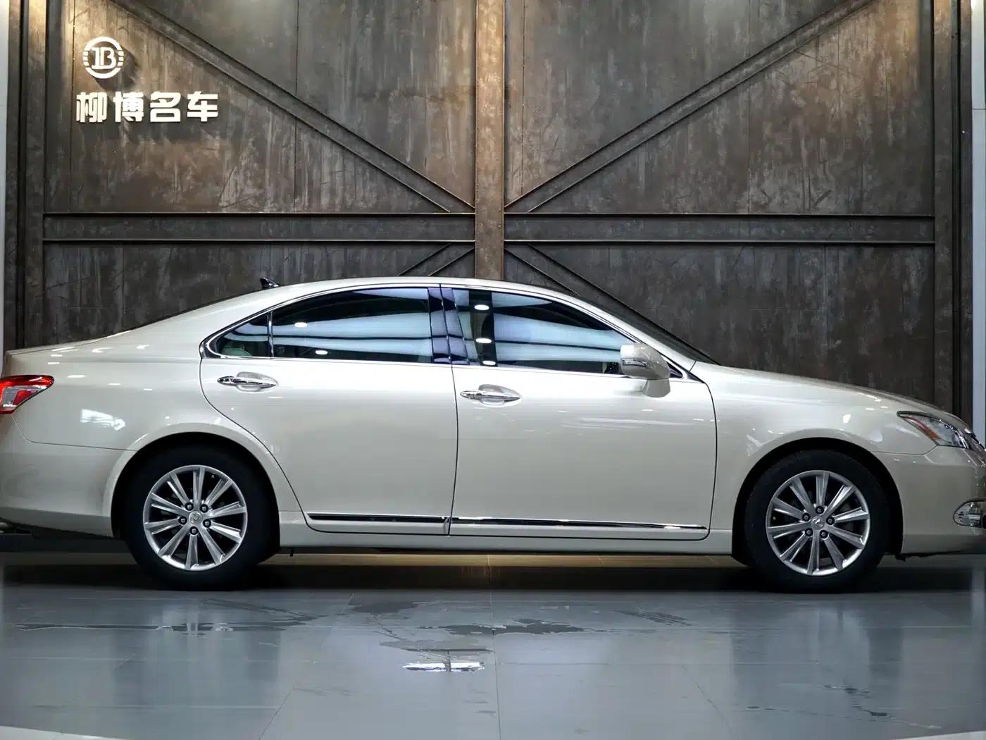 Lexus ES 2010 240 Luxury Edition — миниатюра 15