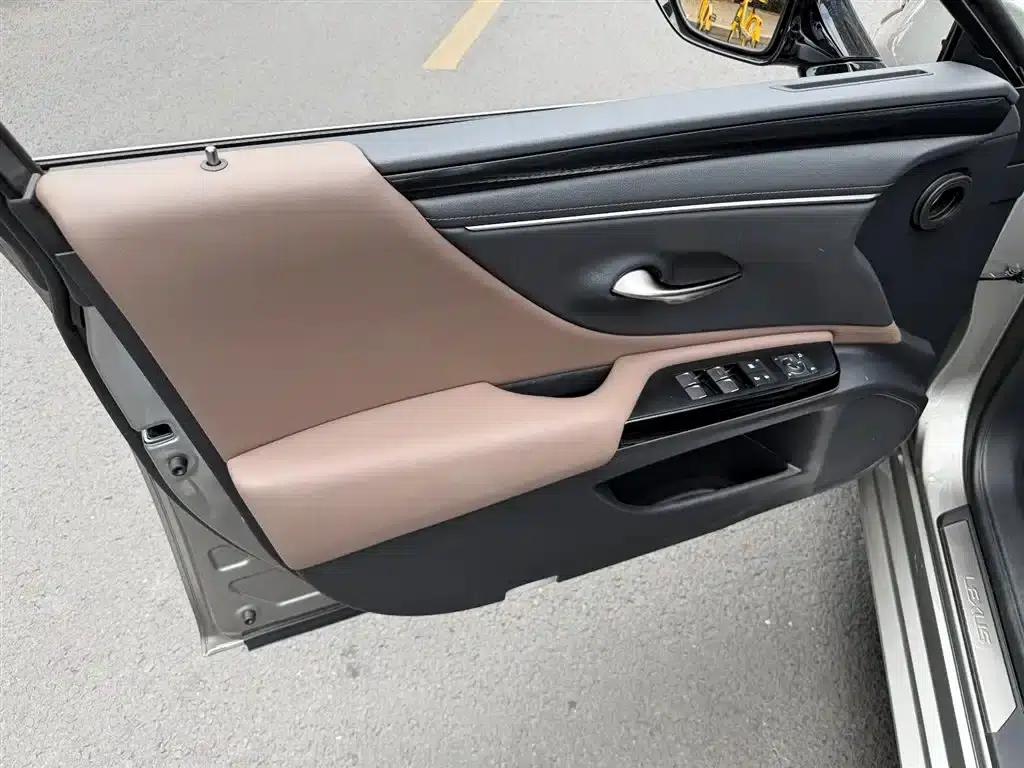 Lexus ES 2022 300h Premium Edition — миниатюра 6