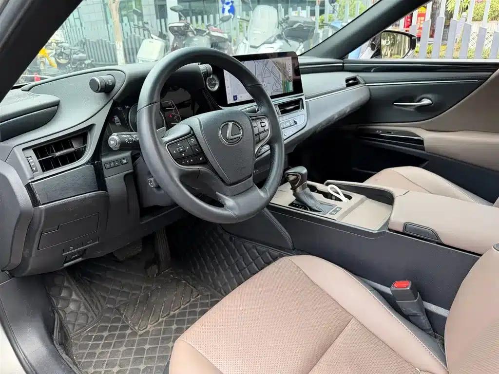Lexus ES 2022 300h Premium Edition — миниатюра 7