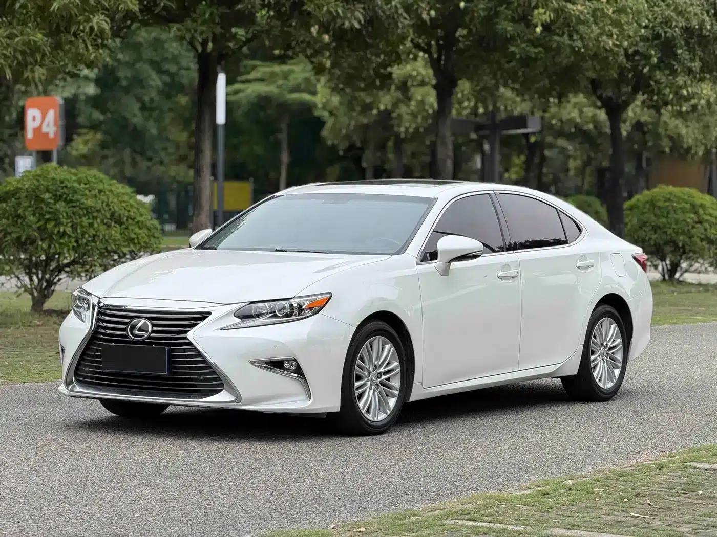 Lexus ES 2015 200 Elite Edition — миниатюра 1