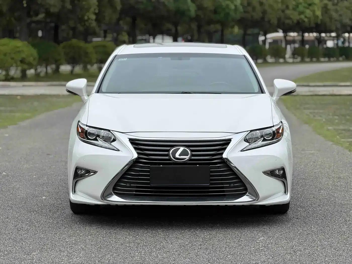 Lexus ES 2015 200 Elite Edition — миниатюра 2