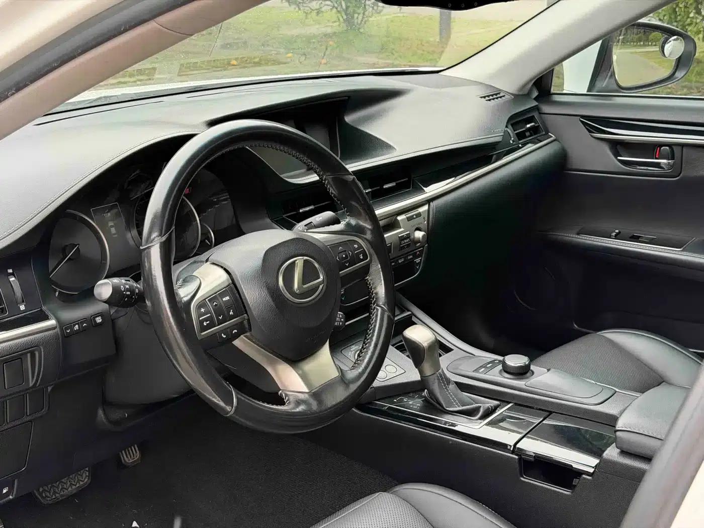 Lexus ES 2015 200 Elite Edition — миниатюра 12