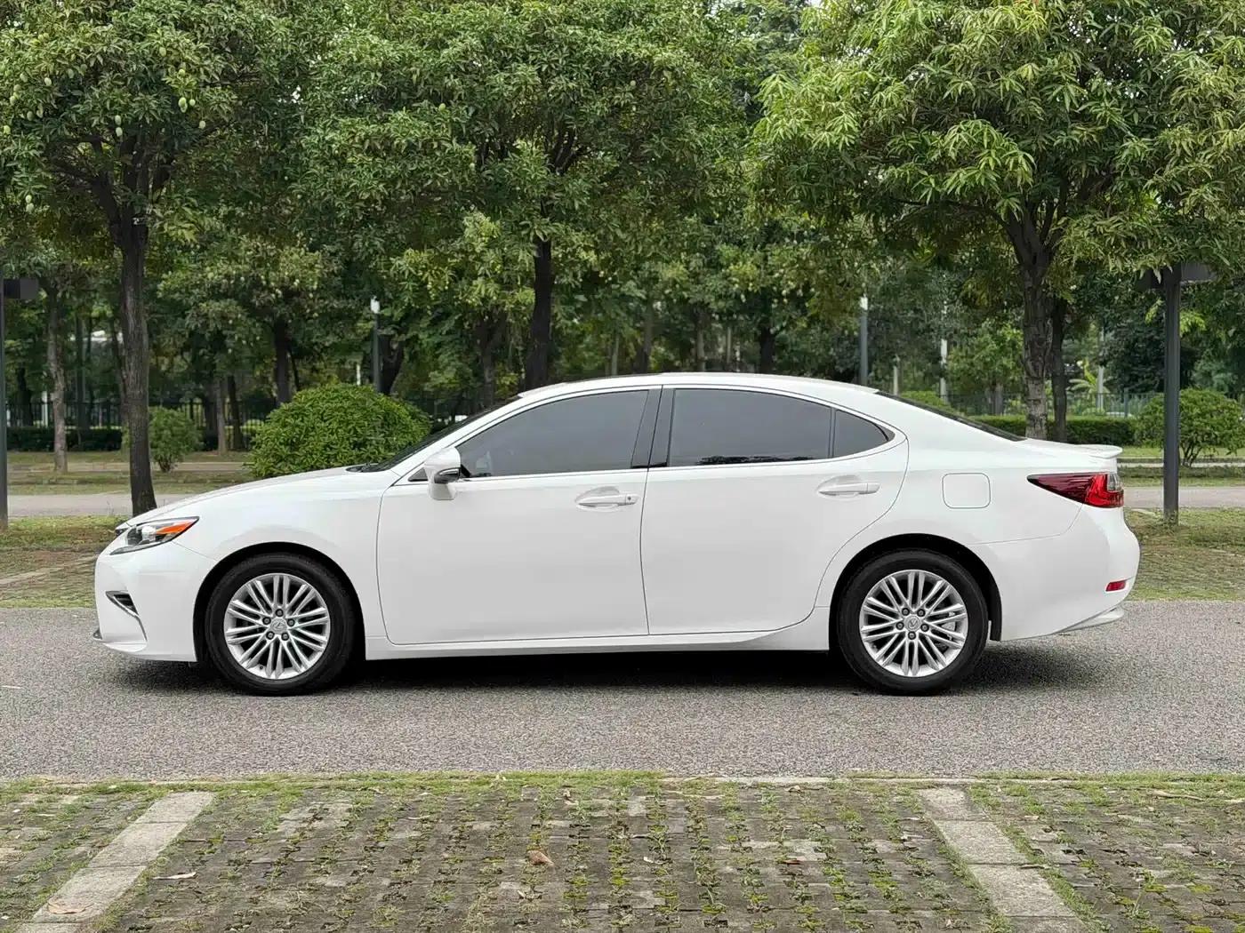 Lexus ES 2015 200 Elite Edition — миниатюра 5