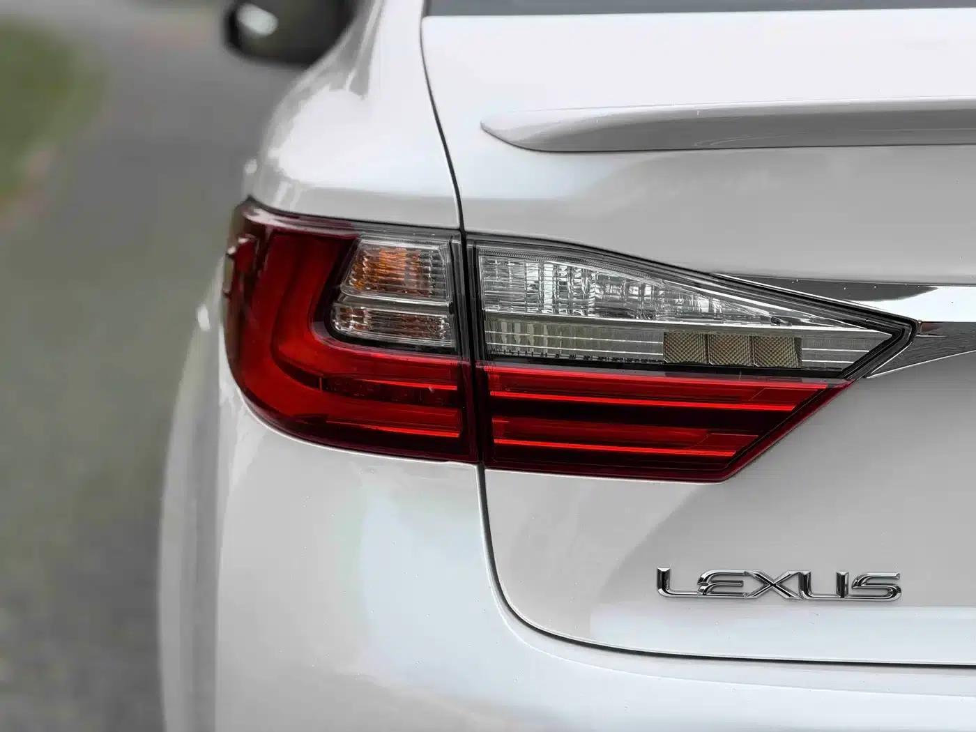 Lexus ES 2015 200 Elite Edition — миниатюра 9
