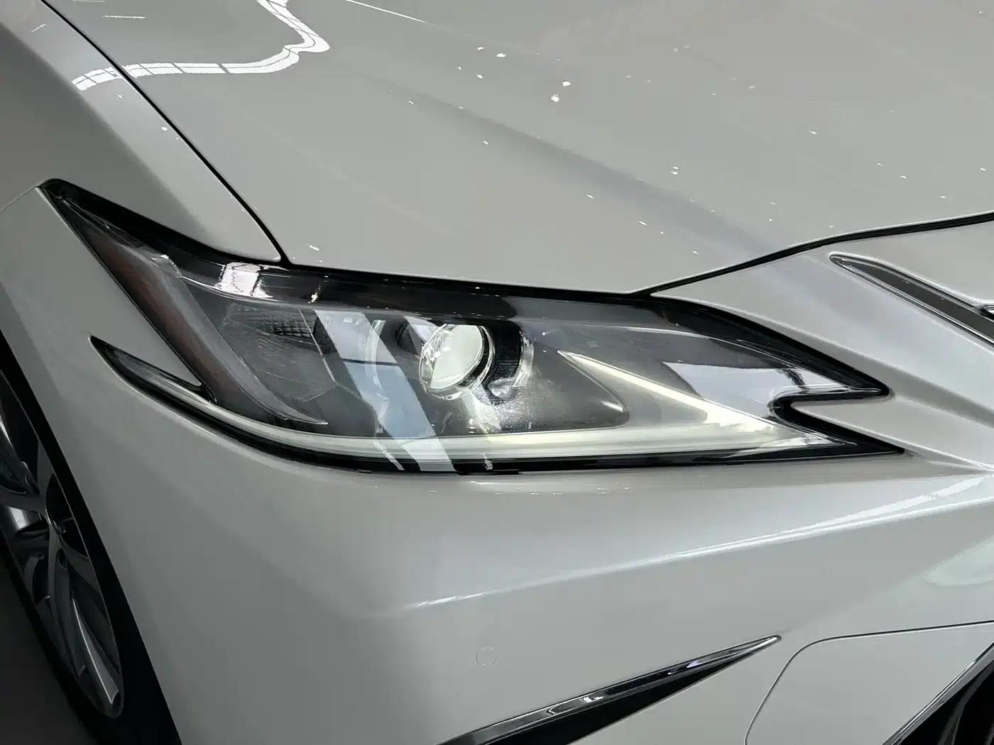 Lexus ES 2018 260 Premium Edition (China VI Emission Standard) — миниатюра 18