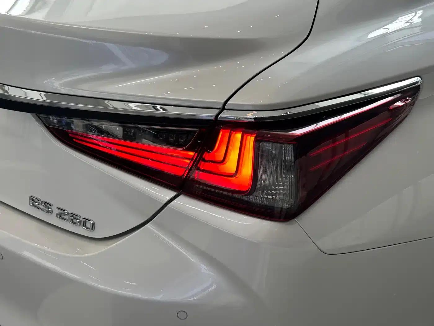 Lexus ES 2018 260 Premium Edition (China VI Emission Standard) — миниатюра 20
