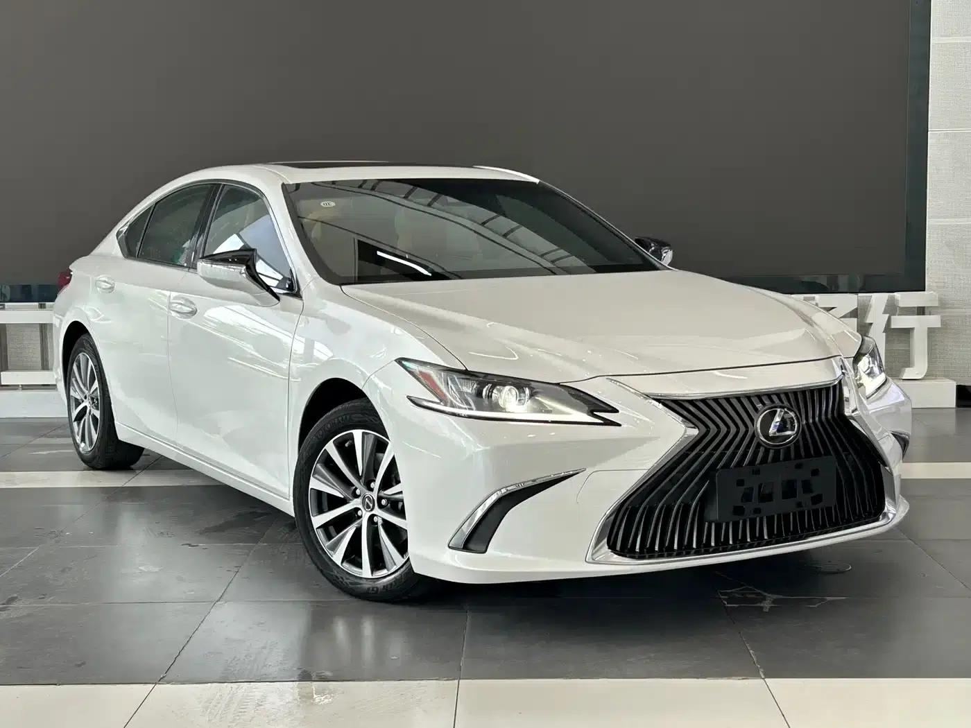 Lexus ES 2018 260 Premium Edition (China VI Emission Standard) — миниатюра 3