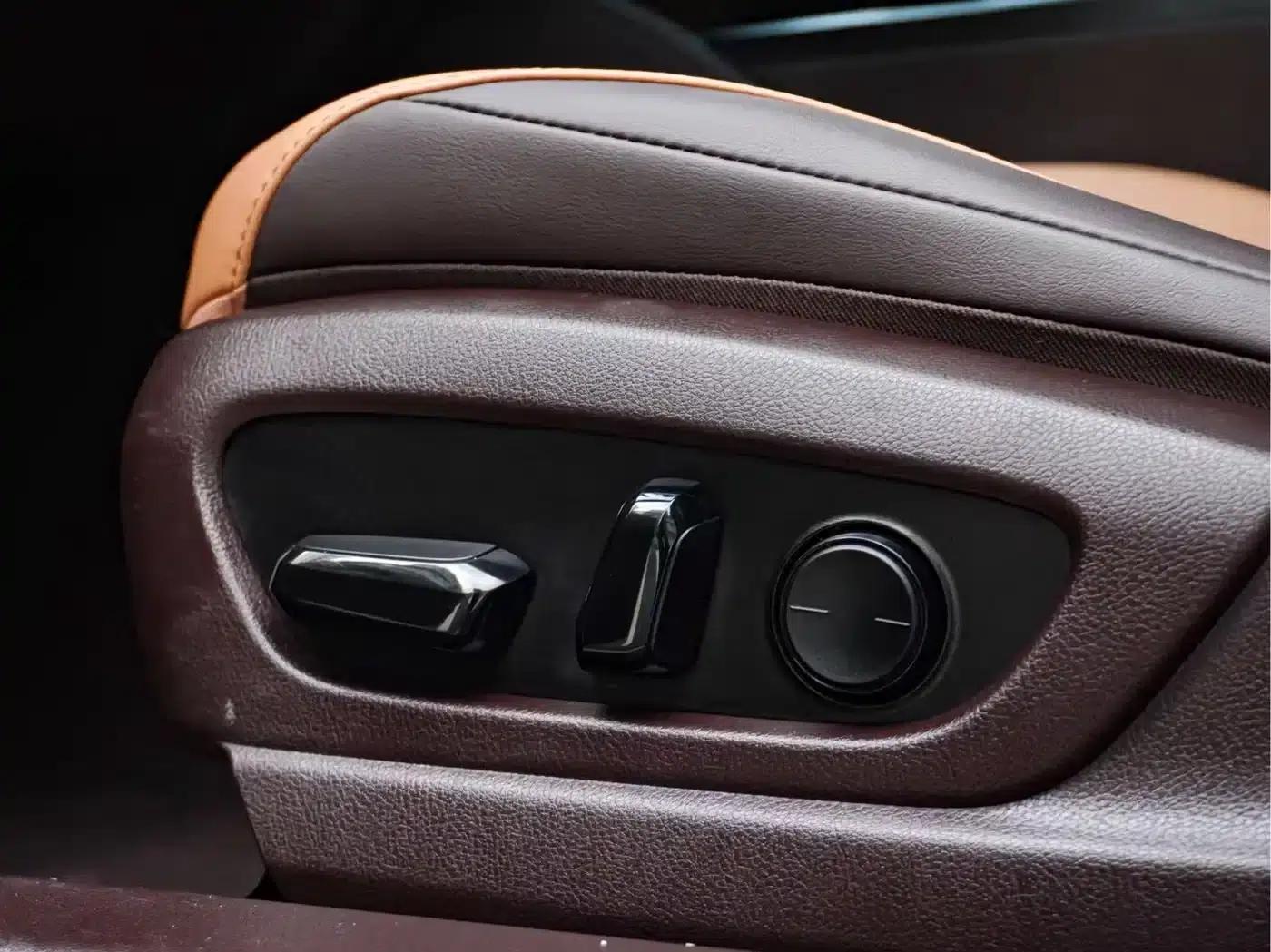 Lexus ES 2020 300h Premium Edition — миниатюра 22