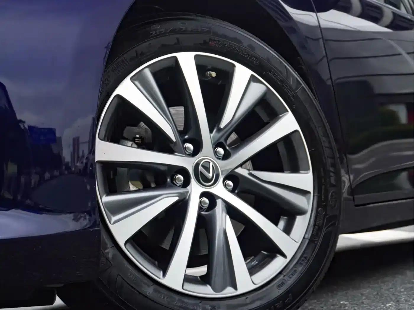 Lexus ES 2020 300h Premium Edition — миниатюра 8