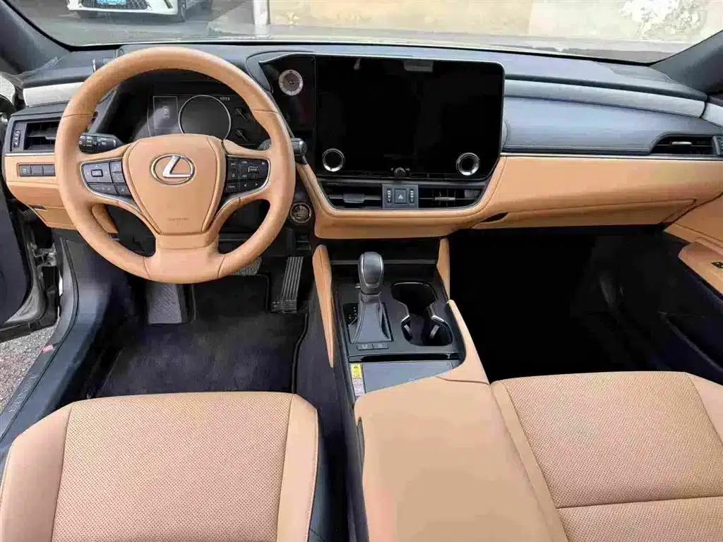 Lexus ES 2025 200 Premium Edition — миниатюра 6