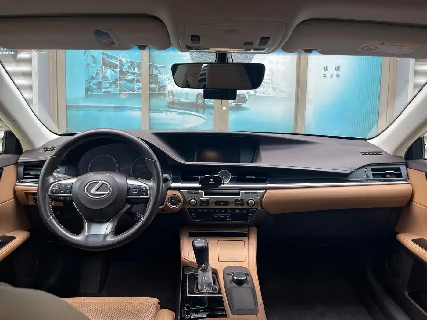 Lexus ES 2015 200 Elite Edition — миниатюра 11