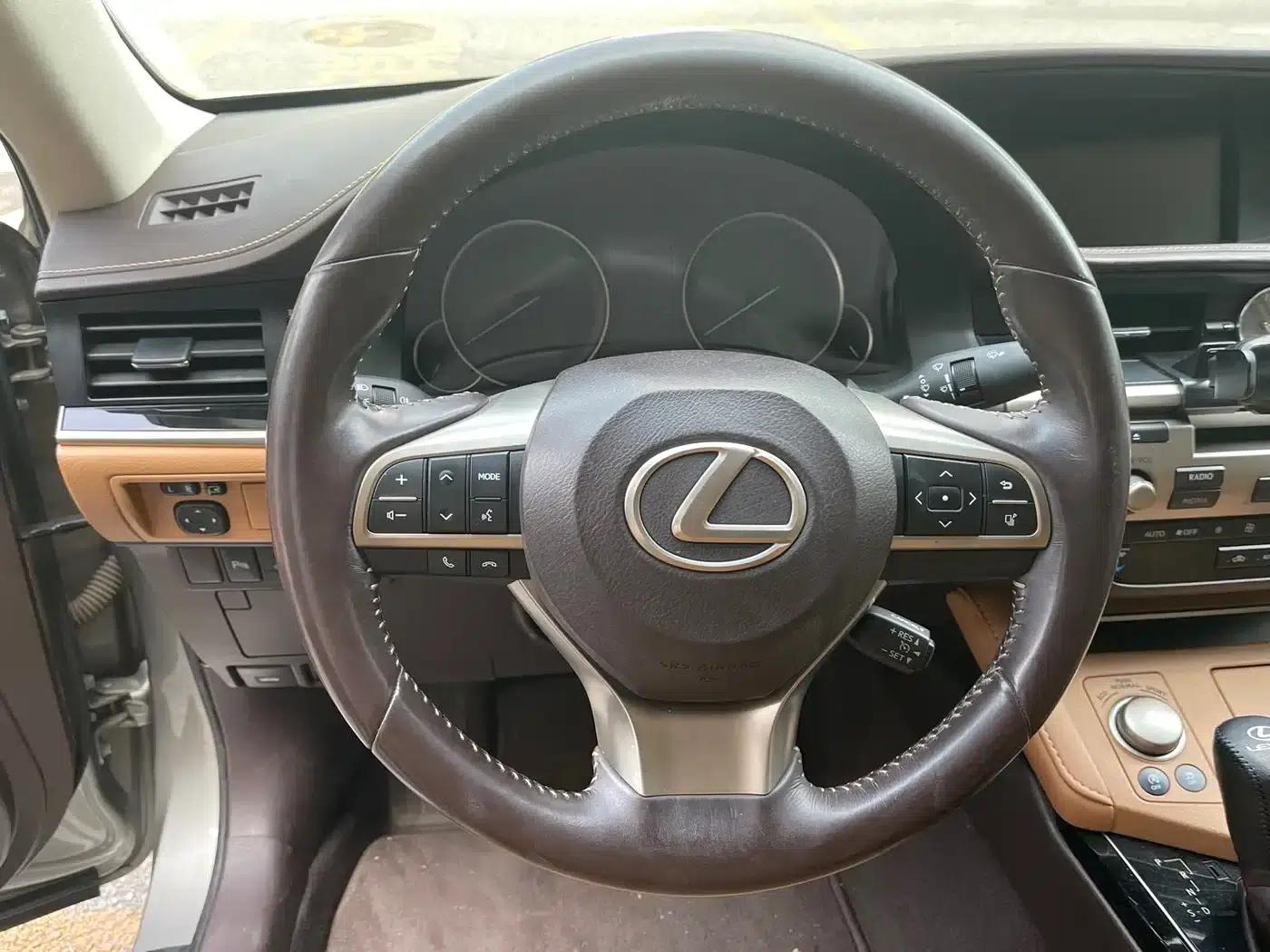 Lexus ES 2015 200 Elite Edition — миниатюра 16