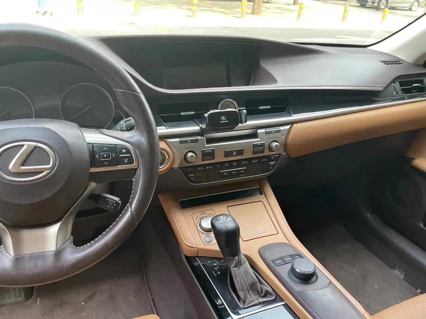 Lexus ES 2015 200 Elite Edition — миниатюра 6