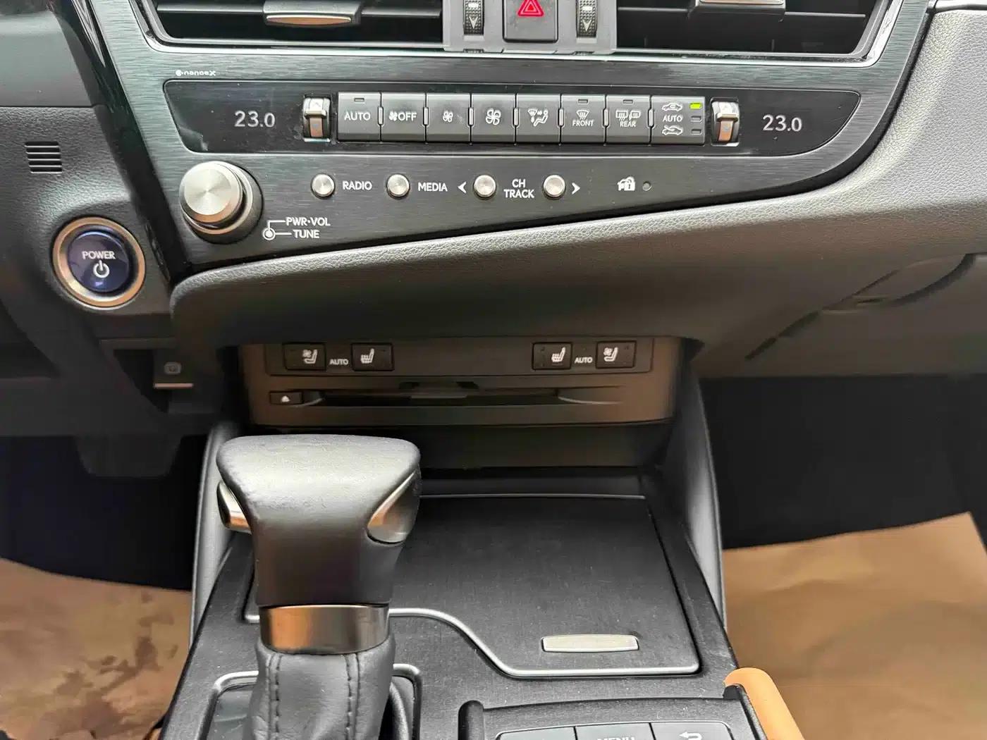 Lexus ES 2021 300h Premium Edition — миниатюра 14