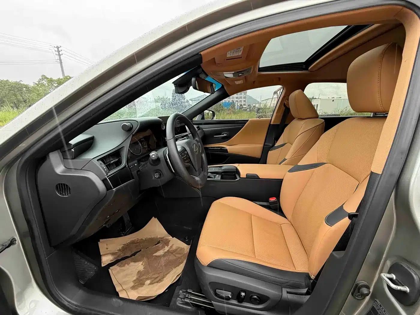 Lexus ES 2021 300h Premium Edition — миниатюра 4