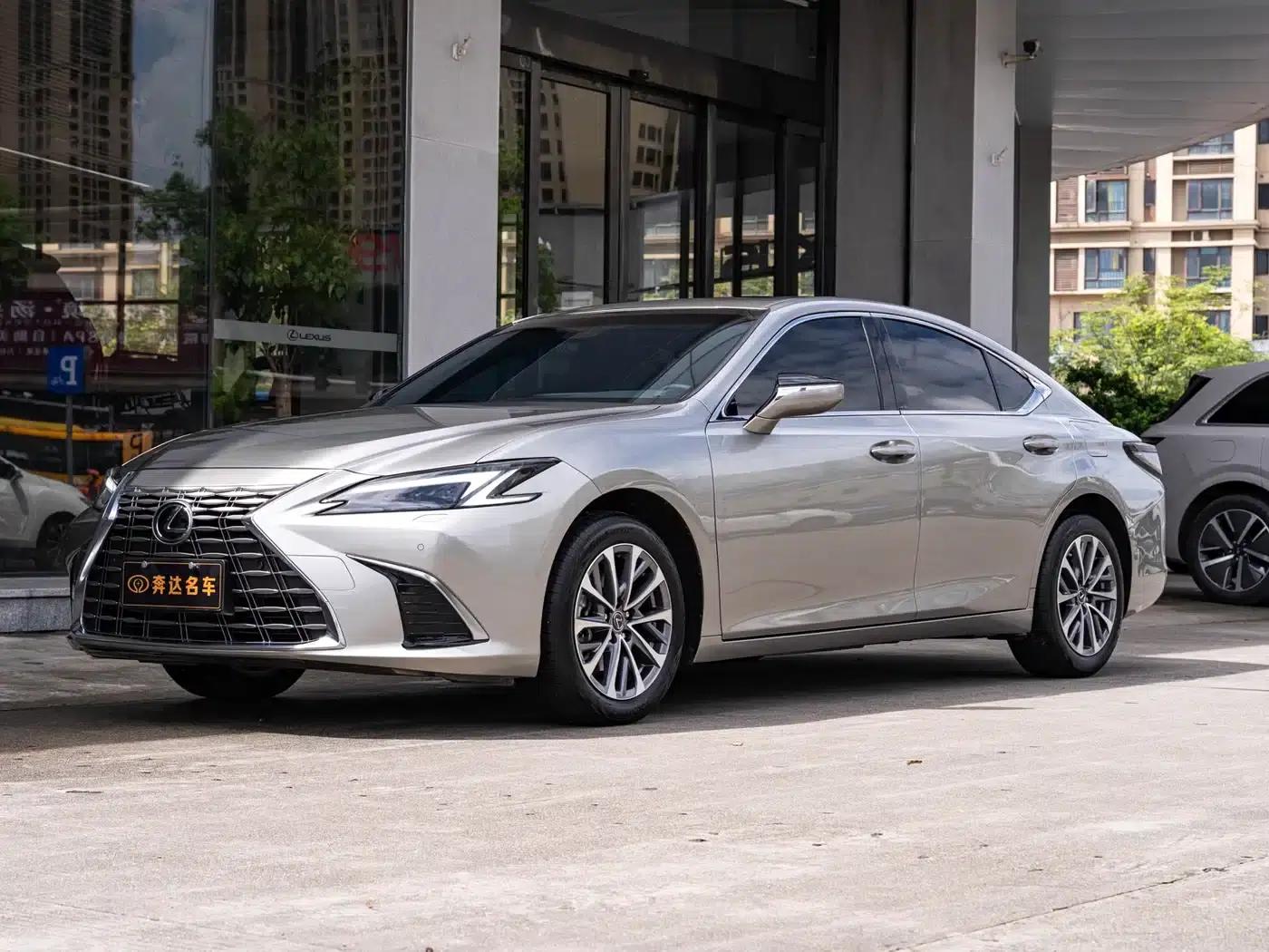 Lexus ES 2025 200 Premium Edition — миниатюра 1