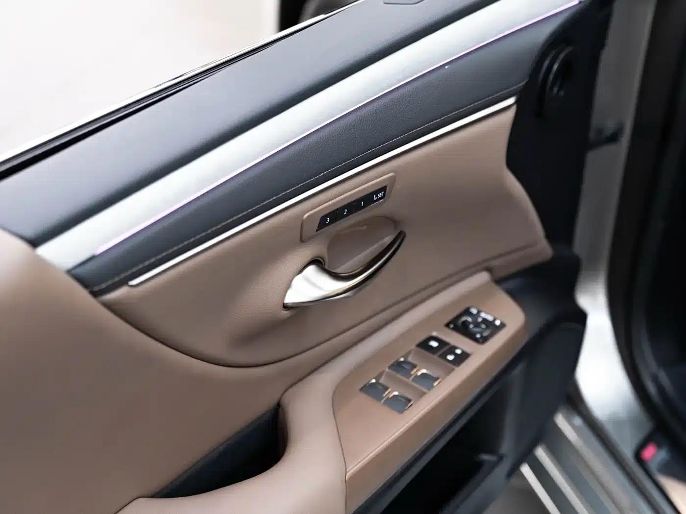 Lexus ES 2025 200 Premium Edition — миниатюра 18