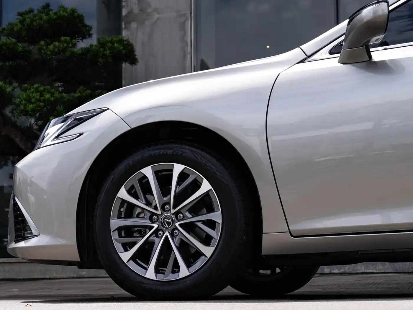 Lexus ES 2025 200 Premium Edition — миниатюра 8