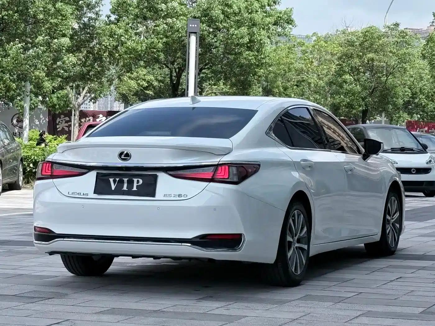 Lexus ES 2018 200 Premium Edition (China V emission standard) — миниатюра 3