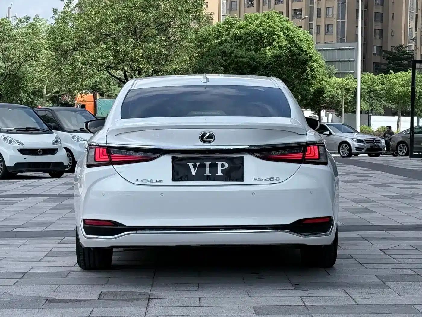 Lexus ES 2018 200 Premium Edition (China V emission standard) — миниатюра 4