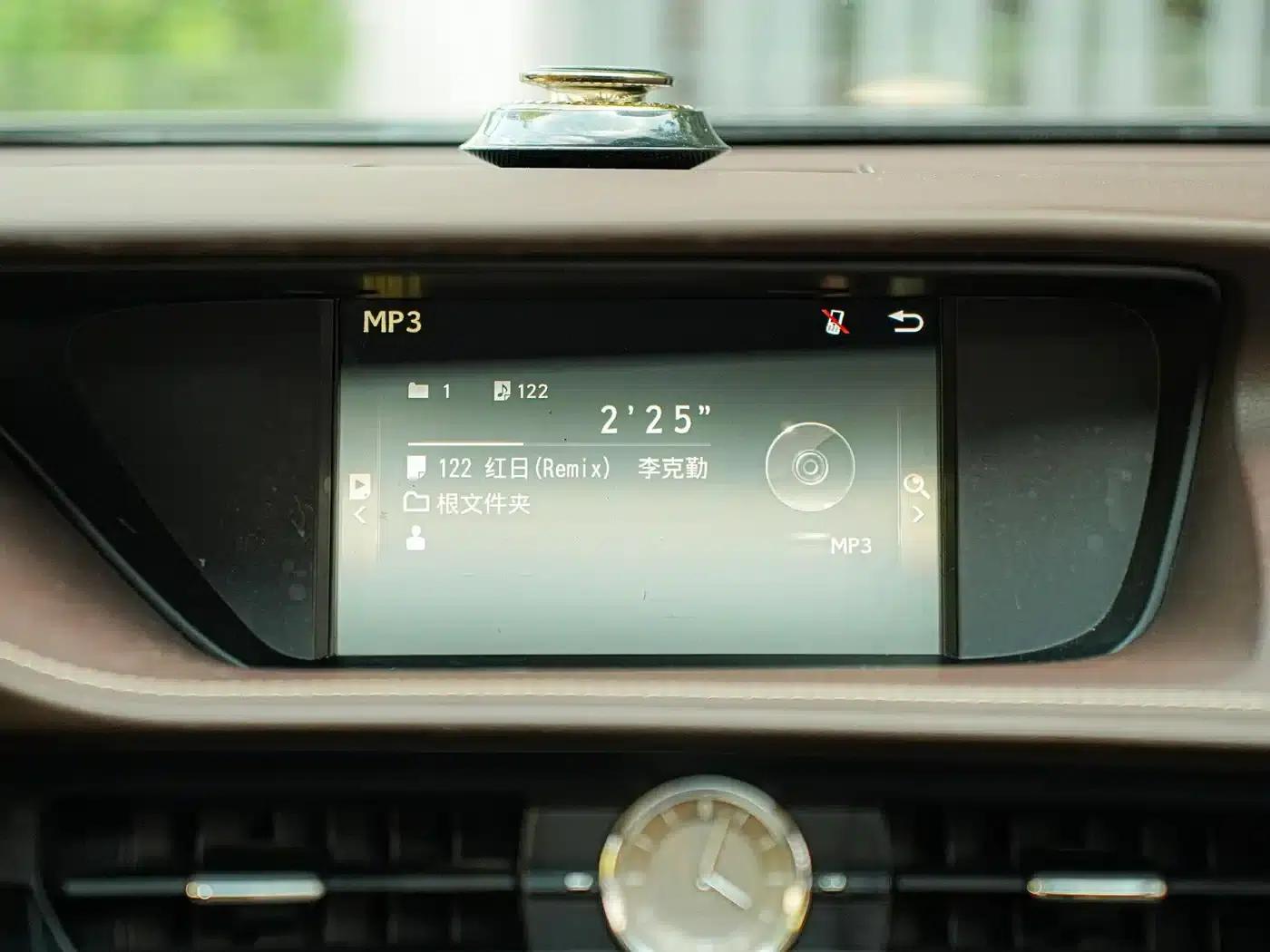 Lexus ES 2015 200 Elite Edition — миниатюра 17