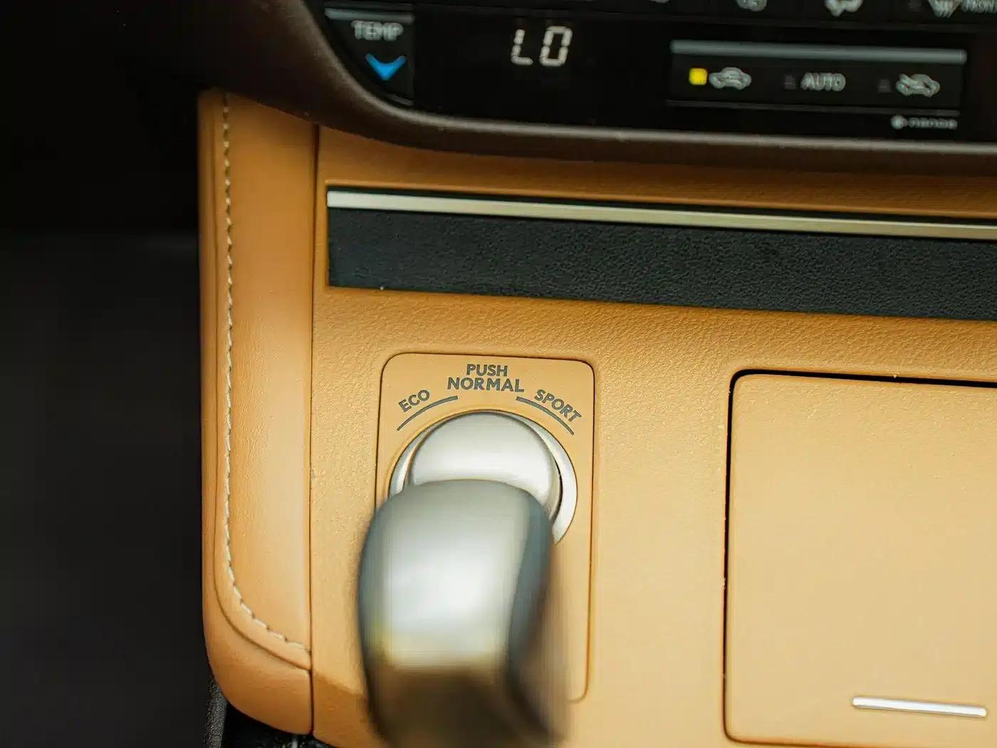Lexus ES 2015 200 Elite Edition — миниатюра 20