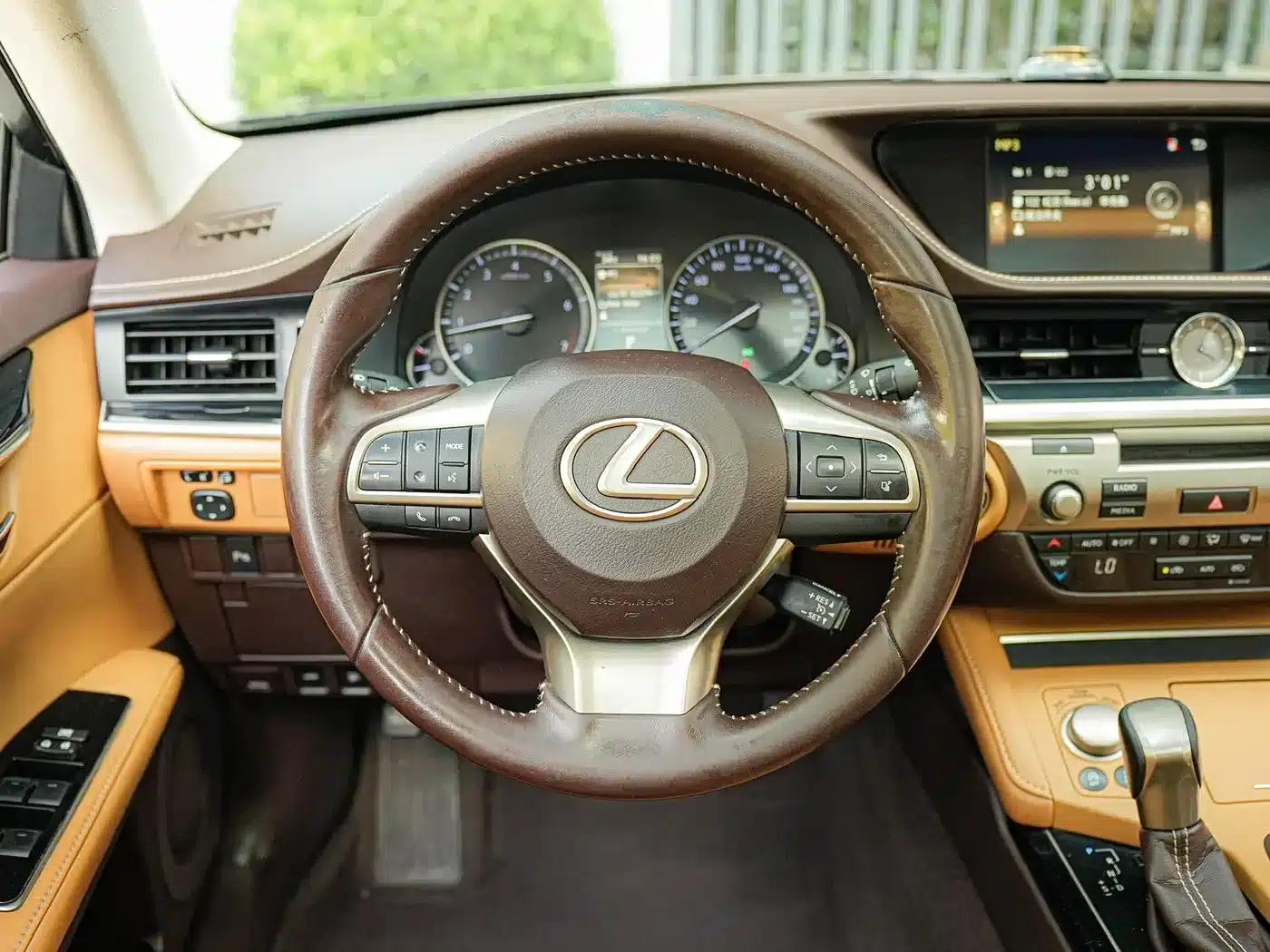 Lexus ES 2015 200 Elite Edition — миниатюра 21