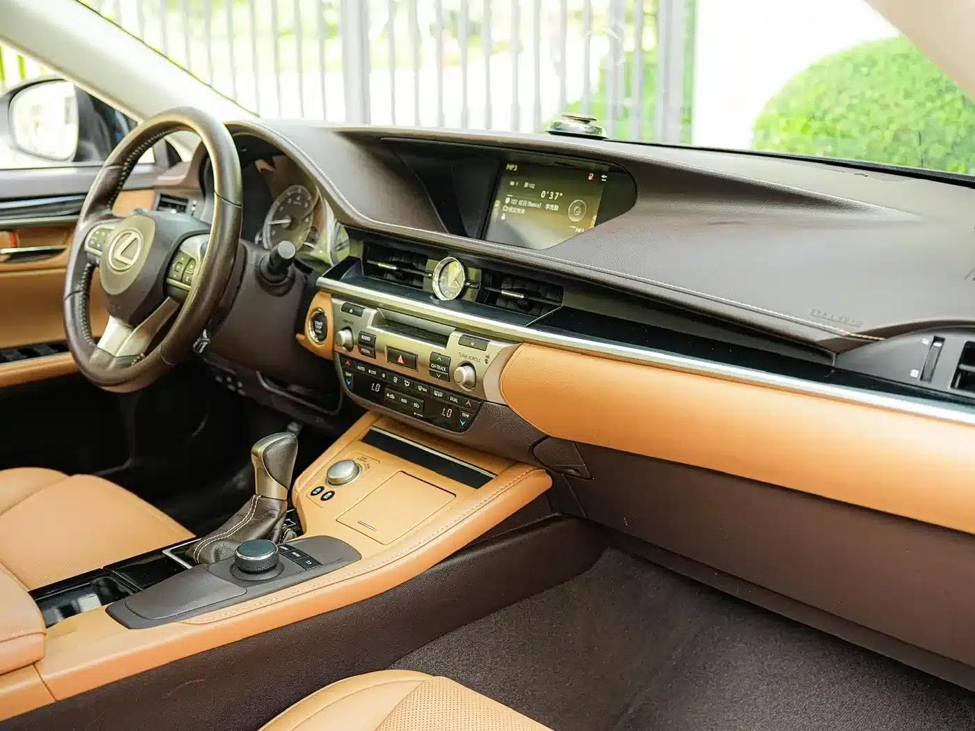 Lexus ES 2015 200 Elite Edition — миниатюра 10