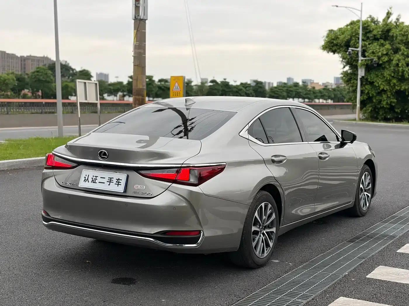 Lexus ES 2023 200 Premium Edition — миниатюра 19